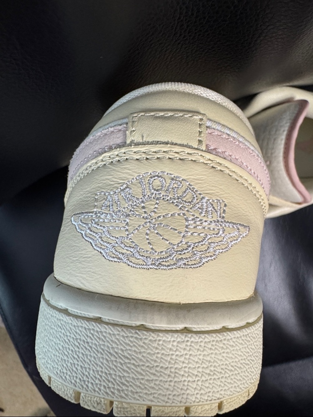 Jordan 1 Lows Women’s Low-Top Sneakers in Cream & Light Pink (W8.5) - Picture 5 of 6